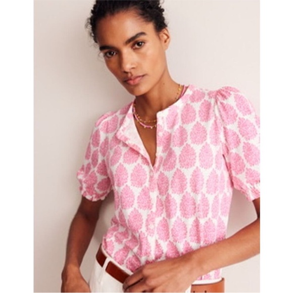Boden Tops - BODEN Dolly puff sleeve Pink Paisley Women's Top sz. 4